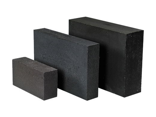 Silicon carbide bricks for cement kiln